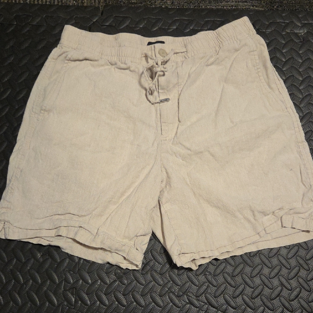 Club Monaco Mens Beige Casual Shorts Cotton Chino Style Summer Khaki